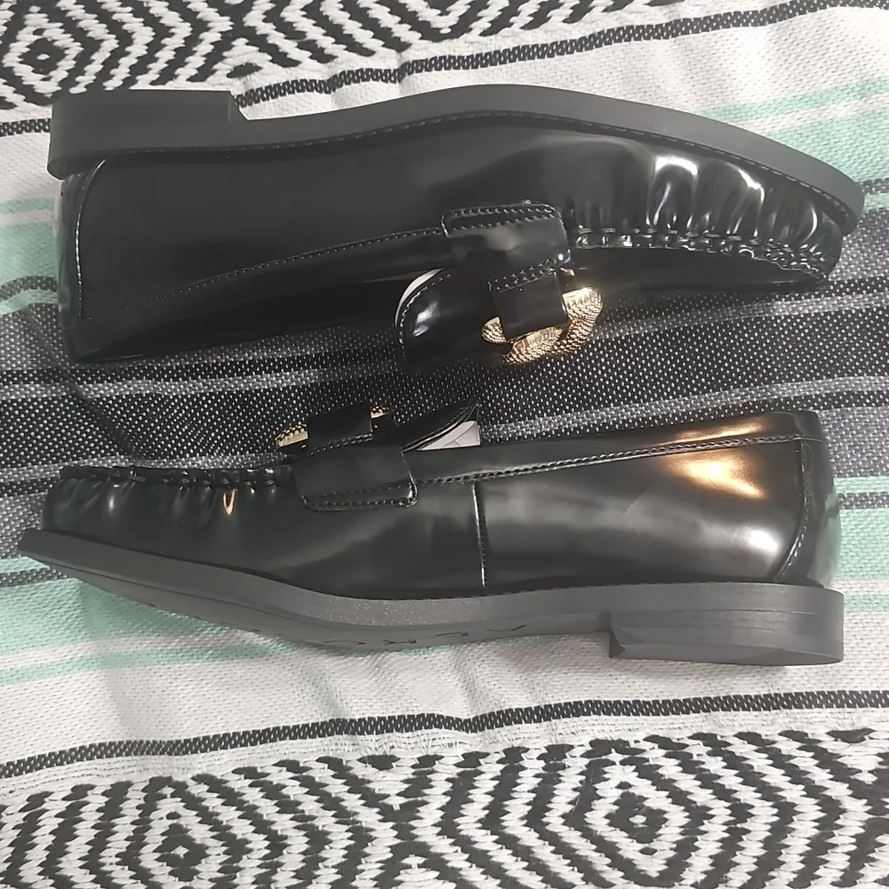 Aerosoles Soulmate Women's Loafers In Black With Gold Serpant Buckle Size 7M NEW